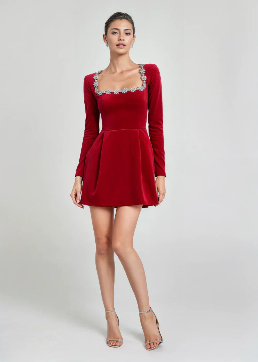 Vera | Kurzes Kleid mit quadratischem Ausschnitt