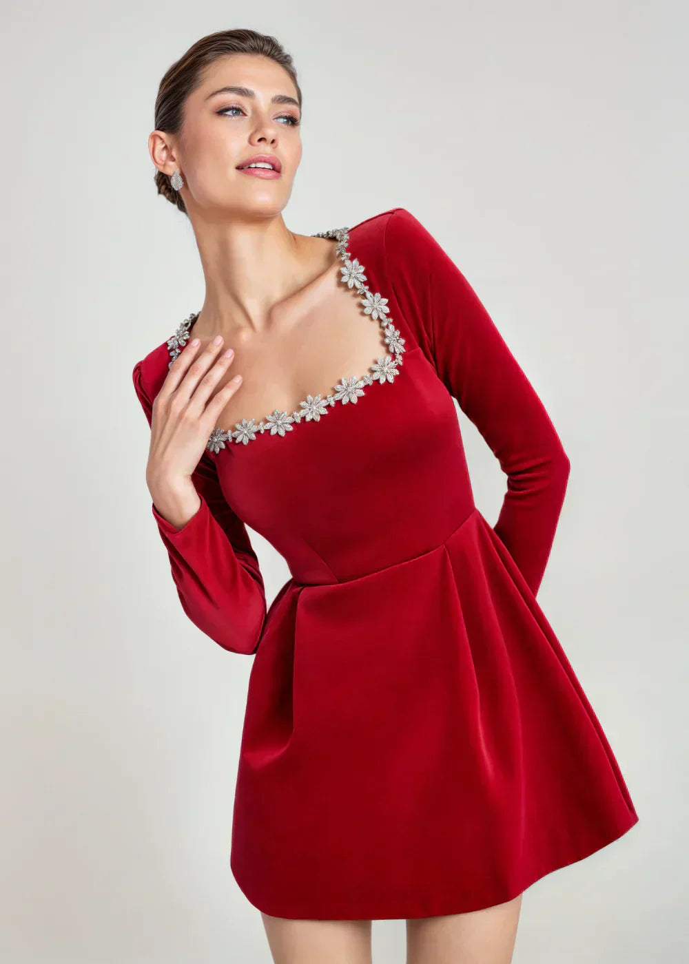 Vera | Kurzes Kleid mit quadratischem Ausschnitt