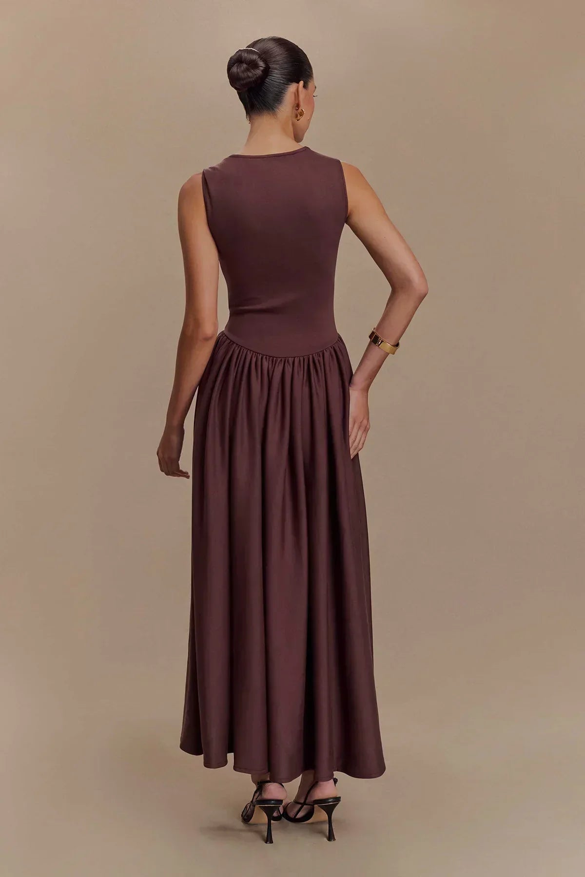 Ivana | Ärmelloses fließendes Midi-Kleid