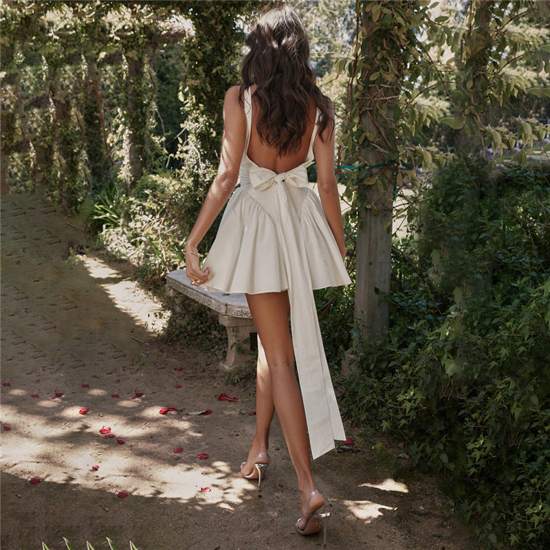 Elwen | Kurzes Neckholder-Kleid mit Schleife