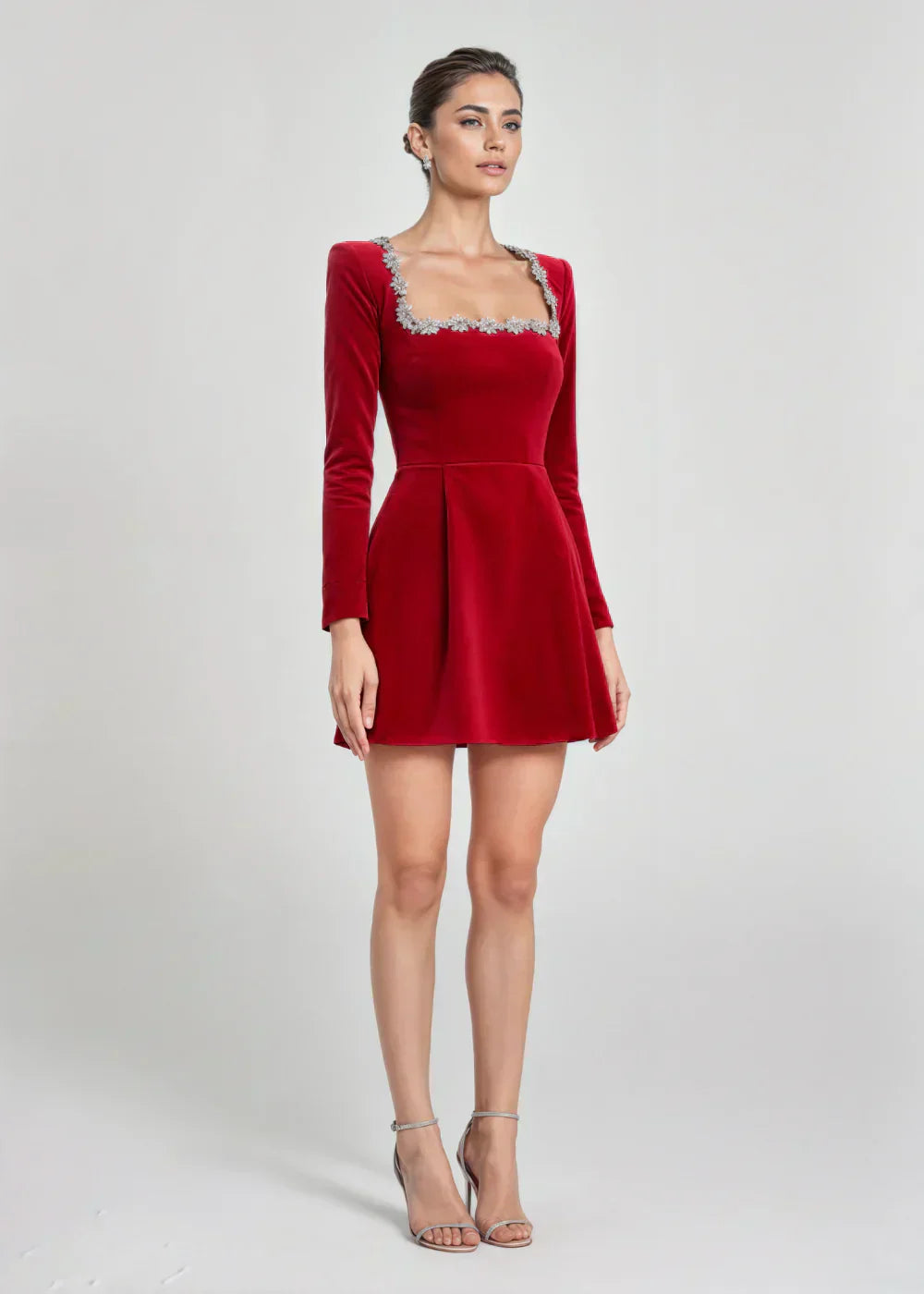 Vera | Kurzes Kleid mit quadratischem Ausschnitt