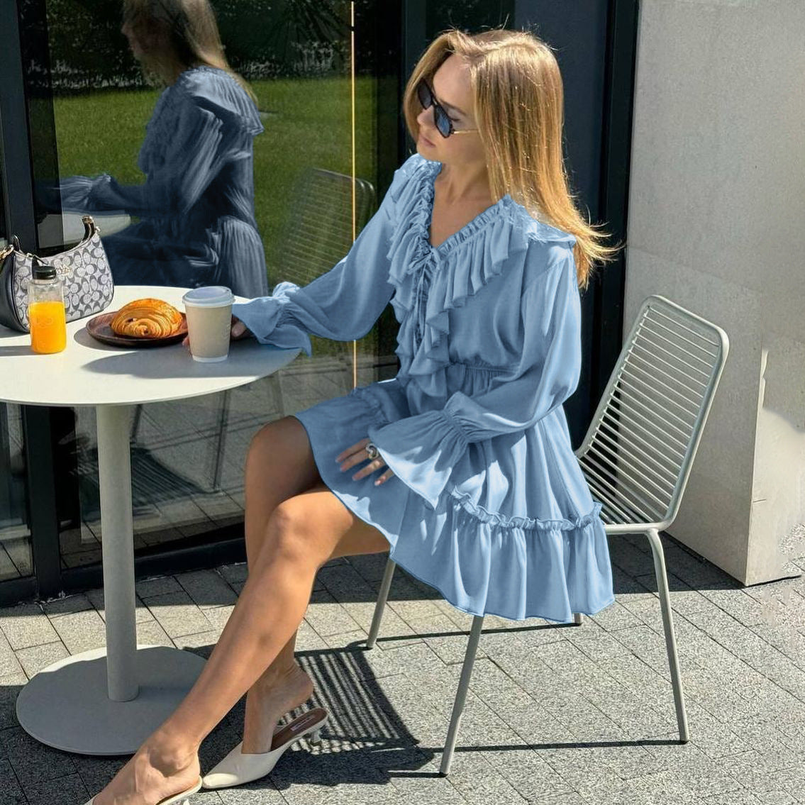 Lyria – Damen Sommerkleid mit V-Ausschnitt Puffärmeln