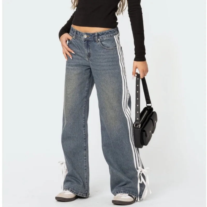 Elga - Jeans Mit Weitem Bein, Seitenstreifen Und Schnürdetails