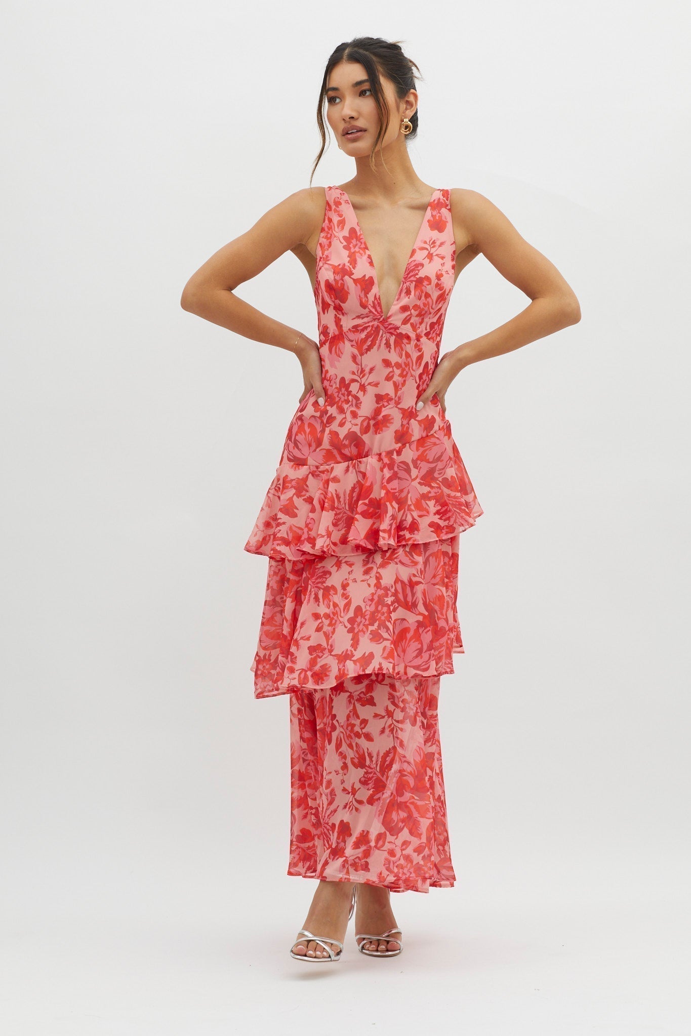 Sarah | Langes Kleid mit V-Ausschnitt und Volants Blume