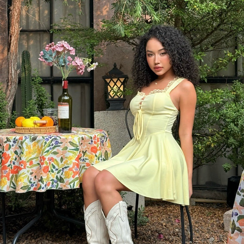 Ylva – Damen Ärmelloses Kleid mit Quadratischem Ausschnitt Mini