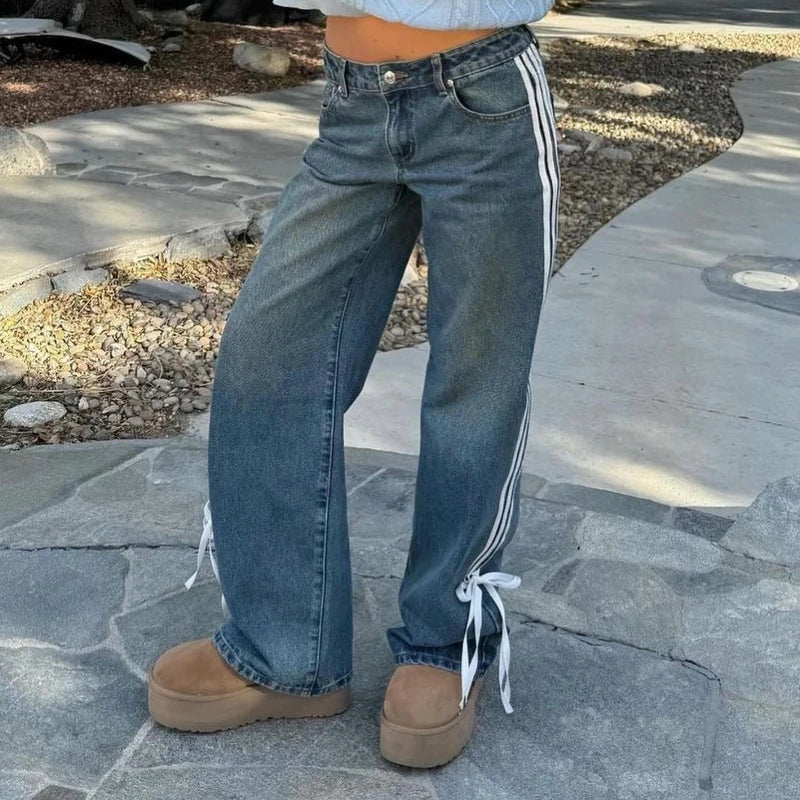 Elga - Jeans Mit Weitem Bein, Seitenstreifen Und Schnürdetails